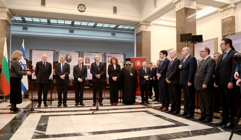 Премиерът Донев участва в отбелязването на 80-годишнината от спасяването на българските евреи